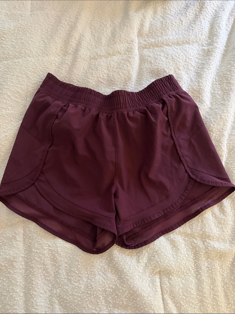 GAIAM Women's Athletic Shorts — Burgundy